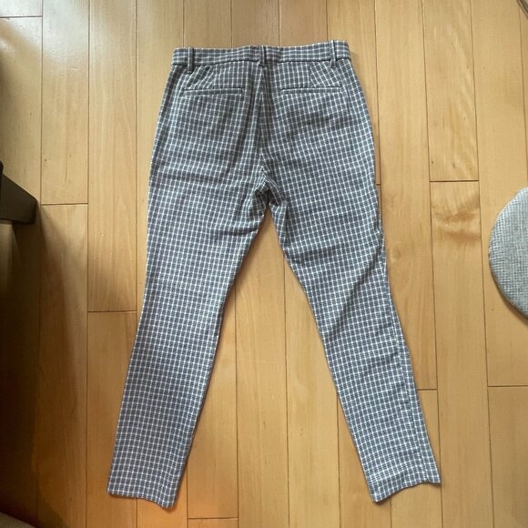 GAP Signature Skinny Ankle Pant in Plaid - Picture 6 of 11